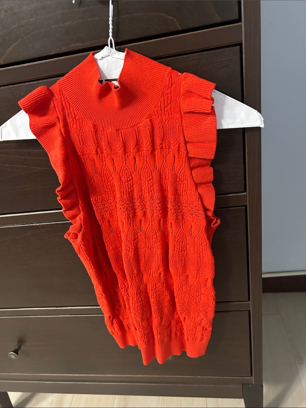 Who What Wear Red Ruffled Sleeveless Knit Mock Neck Top